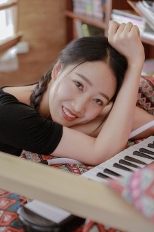 小女孩朋友圈说说